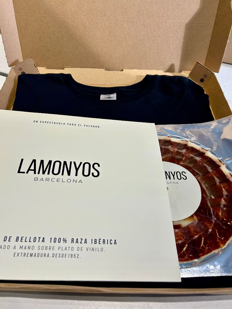 CAJA PIZZA LA ESENCIA LAMONYOS HOMBRE_2