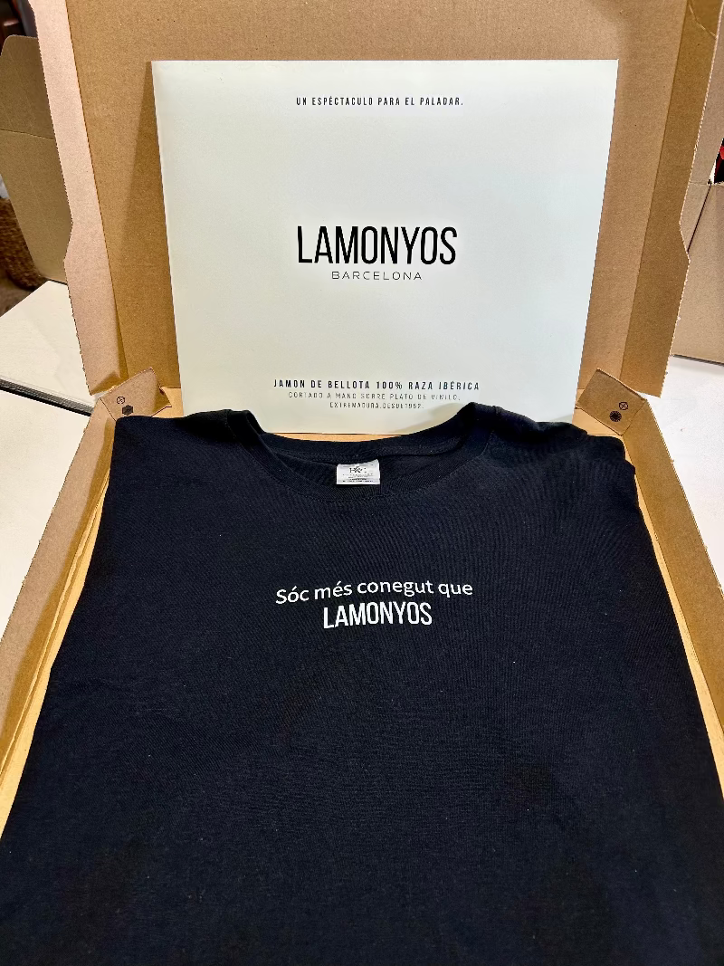 CAJA PIZZA LA ESENCIA LAMONYOS HOMBRE_3