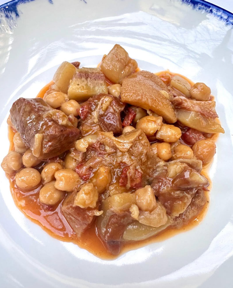 CALLOS_ILUSTRADOS_CON_GARBANZOS_JORDI_VILA