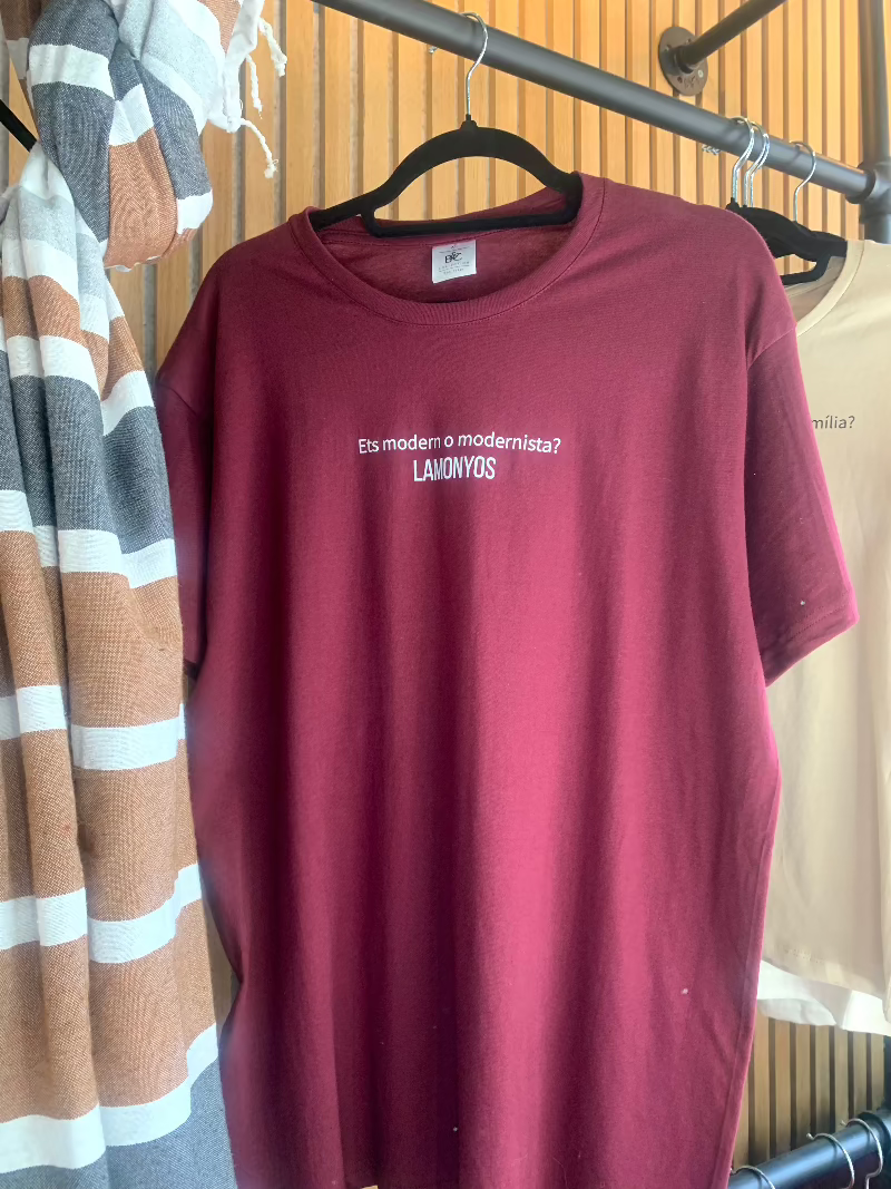 CAMISETAS UNISEX GRANATE: MODERNISTA LAMONYOS