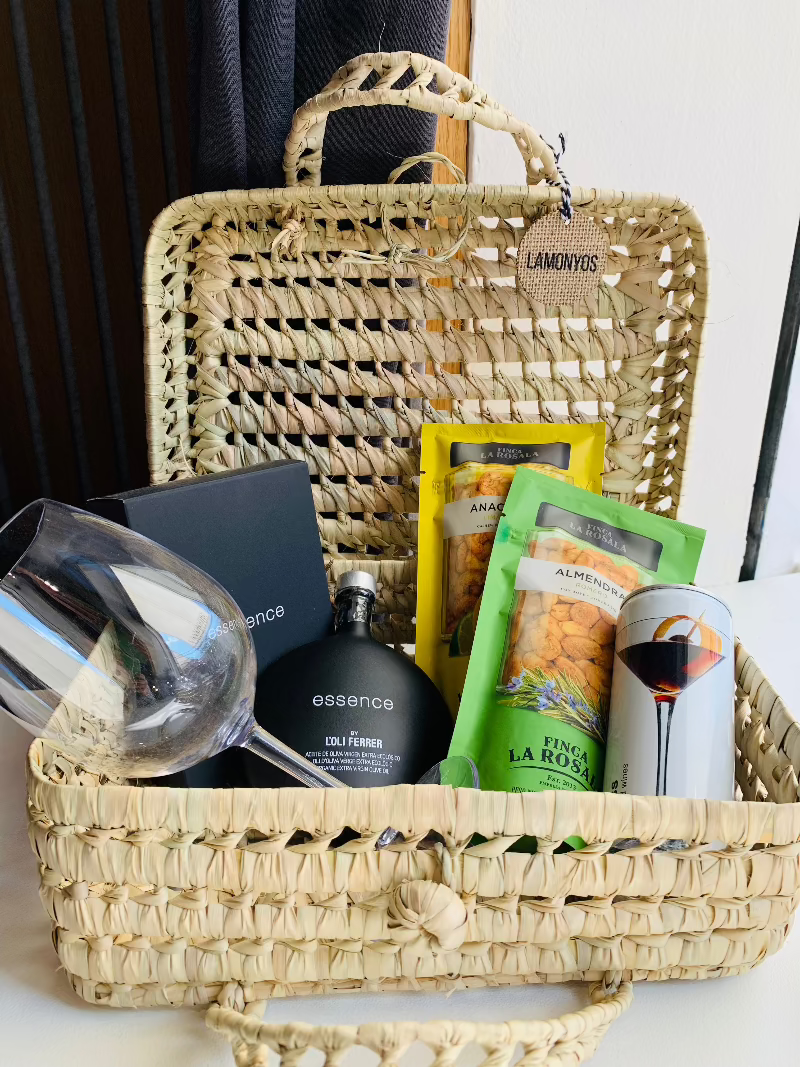 CESTA MEDIANA MALETIN DE PALMA PARA PICNIC LAMONYOS_1