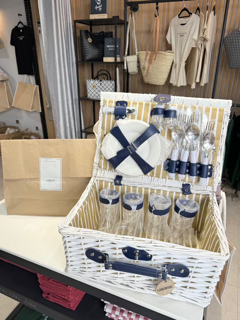 CESTA PICNIC BLANCA RAYAS MOSTAZA  4 SERVICIOS_2