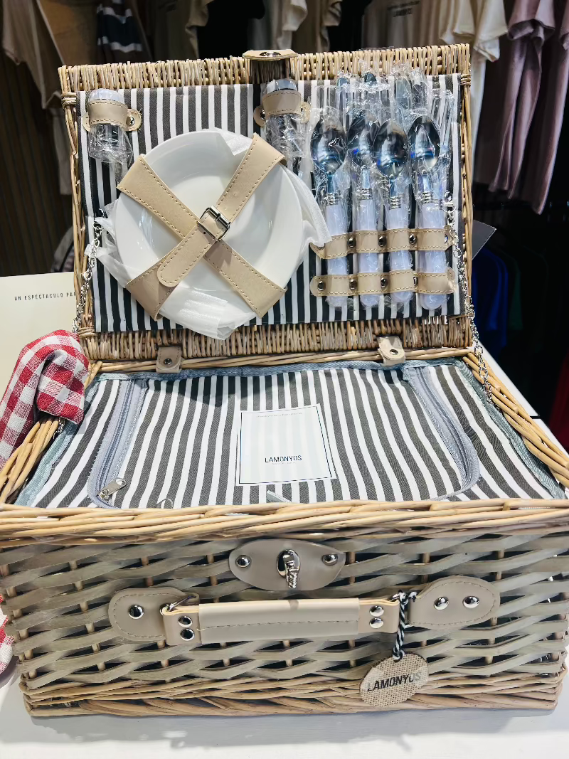 CESTA PICNIC NATURAL RAYAS GRISES 4 SERVICIOS LAMONYOS
