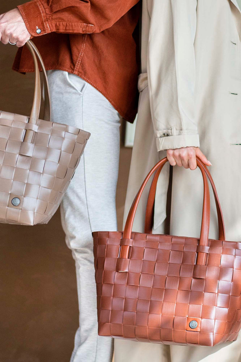 COLOR_MATCH_PICNIC_SHOPPER_AUTUMN_BROWN_HANDED_BY_LAMONYOS_2