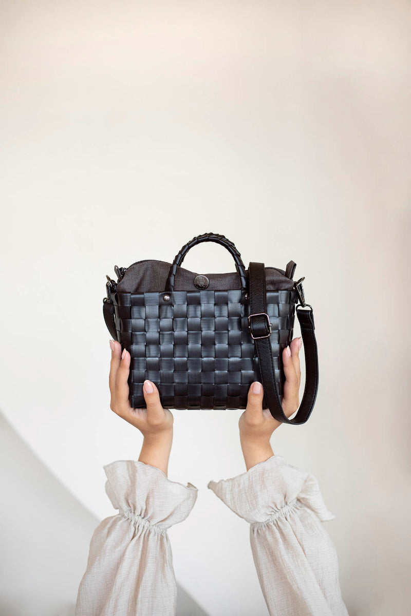 DASH HANDBAG PICNIC BLACK HANDED BY