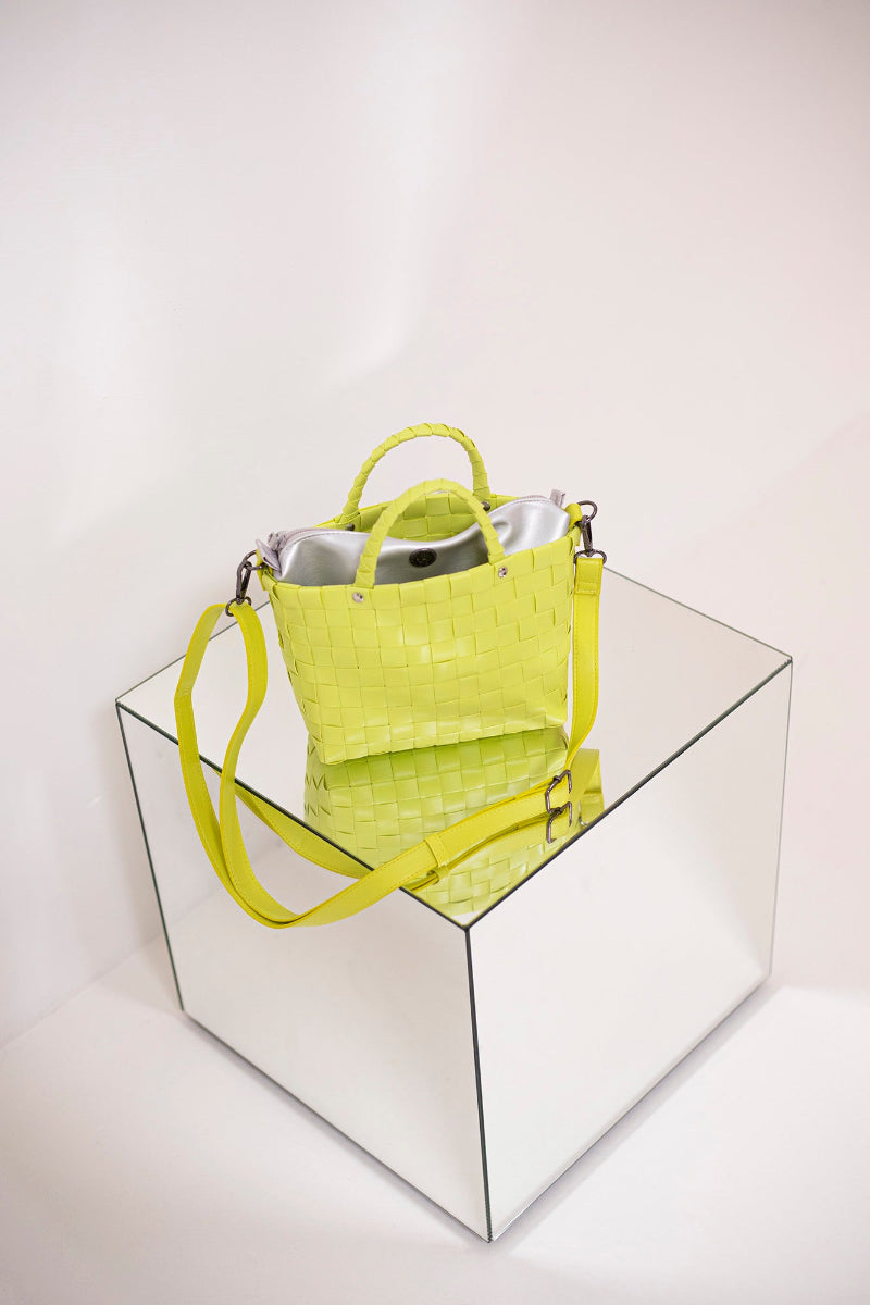 DASH HANDBAG PICNIC BRIGHT GREEN HANDED BY_3