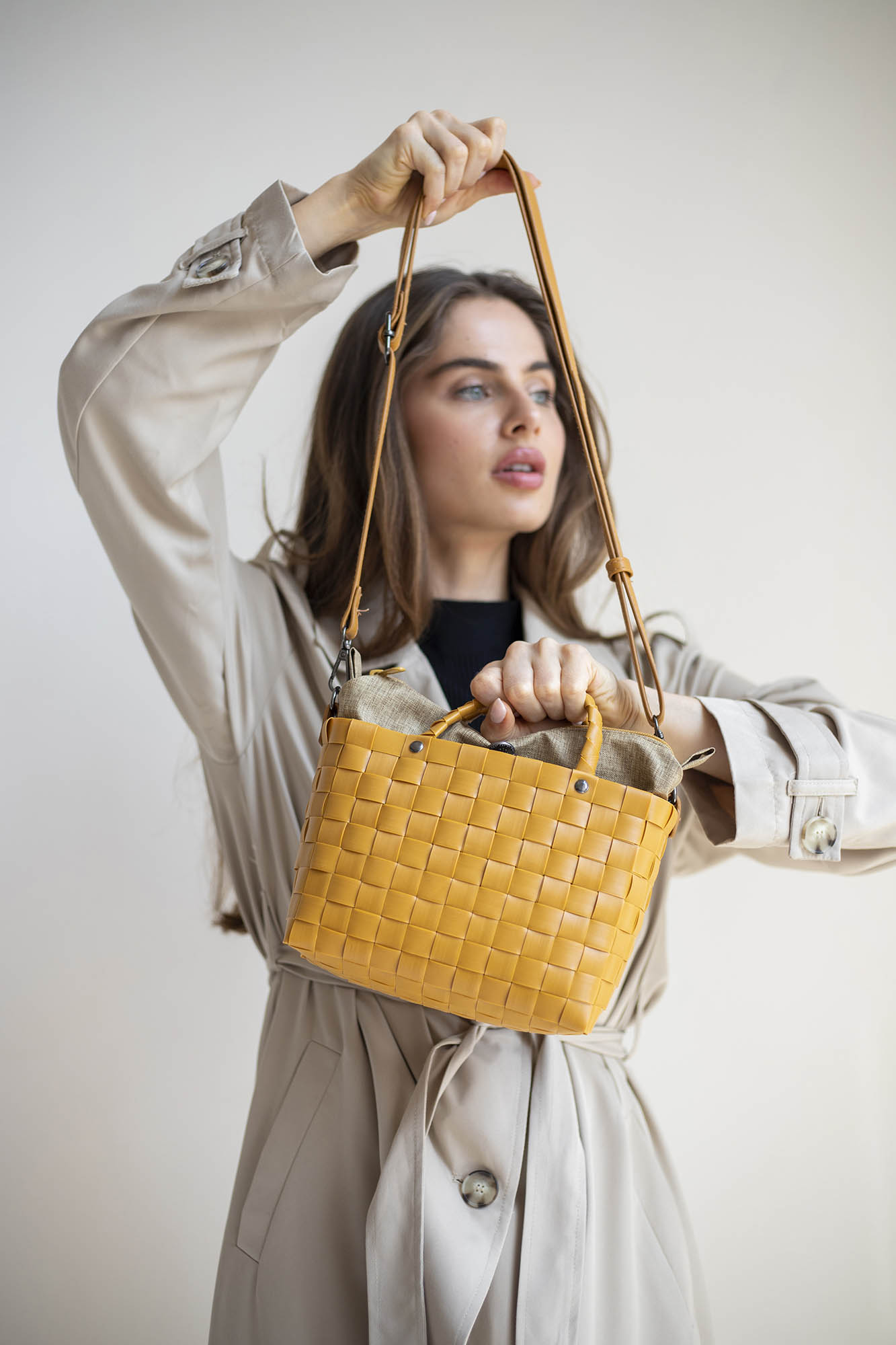 DASH_HANDBAG_SUNSET_YELLOW_HANDED_BY_6