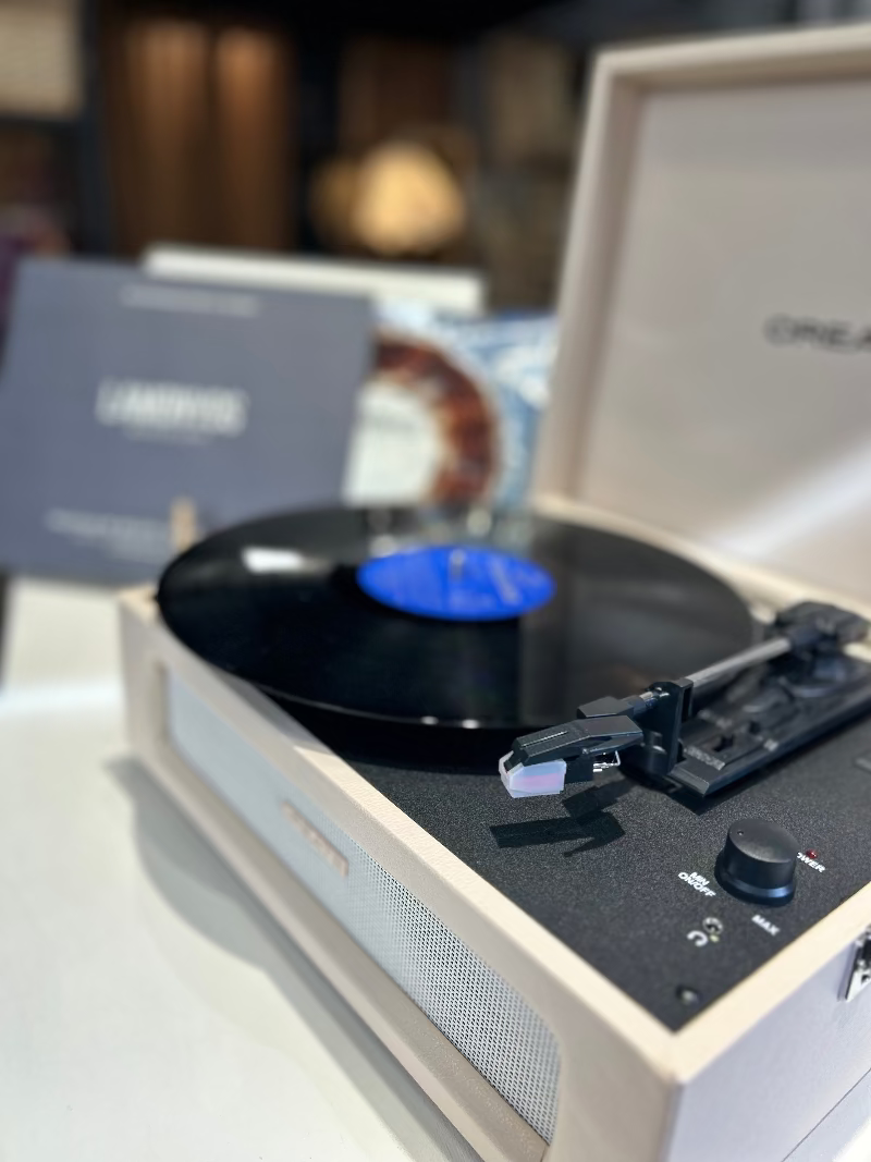 EDICION LIMITADA TOCADISCOS CREATE RETRO CON DISCO VINILO PALETA BELLOTA LAMONYOS