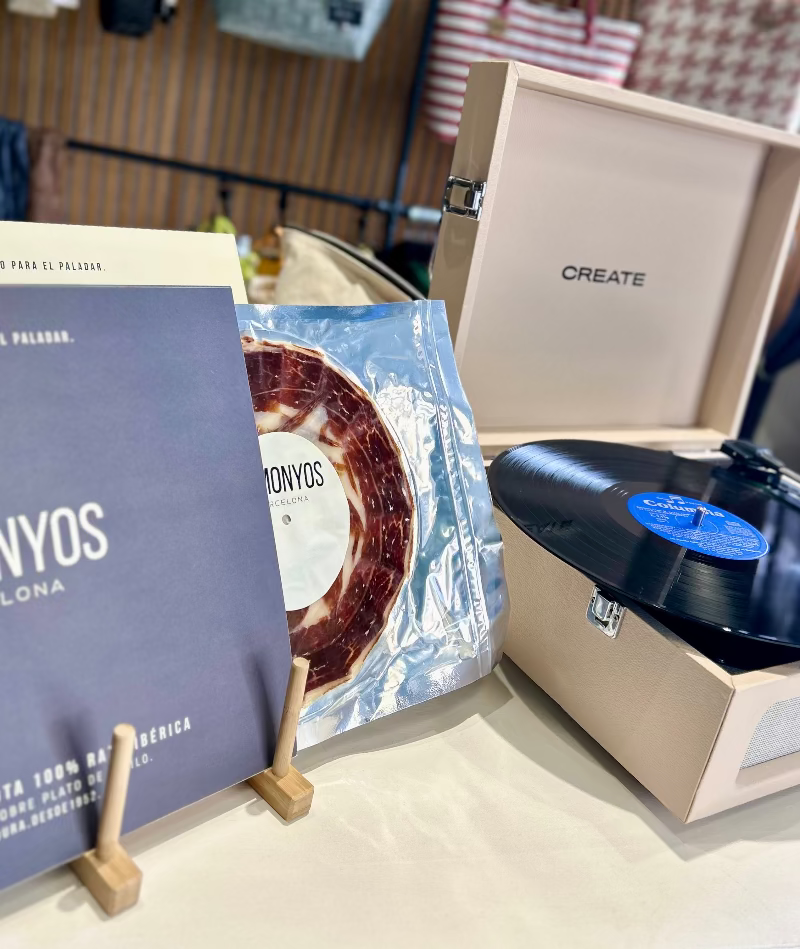 EDICION_LIMITADA_TOCADISCOS_CREATE_RETRO_CON_DISCO_VINILO_PALETA_BELLOTA_LAMONYOS