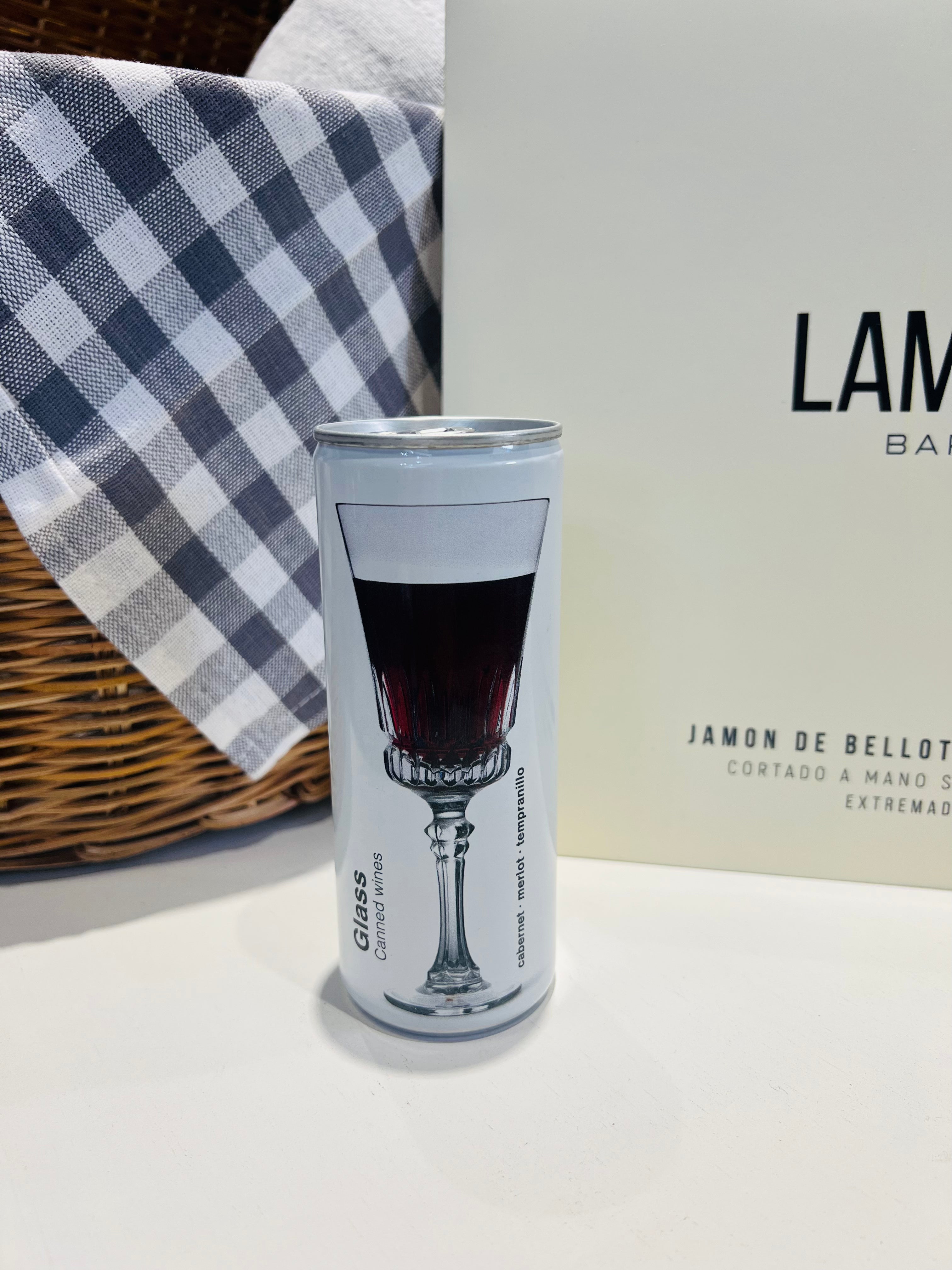 GLASS RED VINO TINTO LATA 250ml.GLASS CANNEDWINES