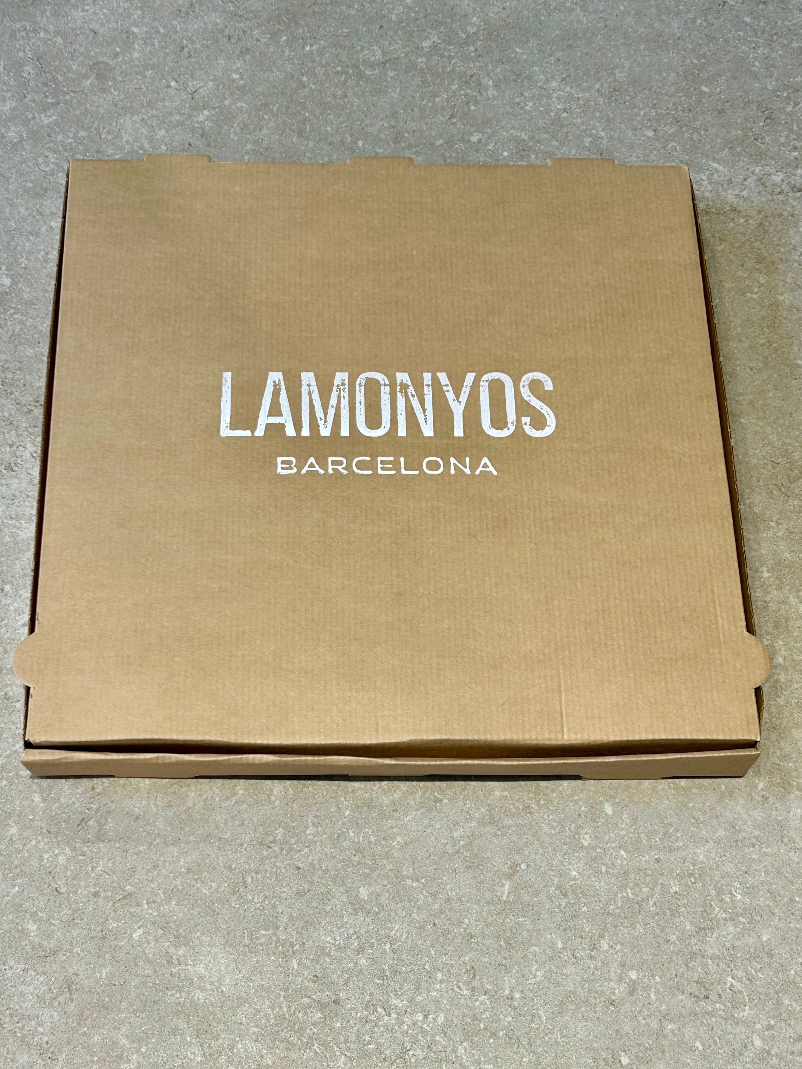 CAJA PIZZA LA ESENCIA LAMONYOS HOMBRE