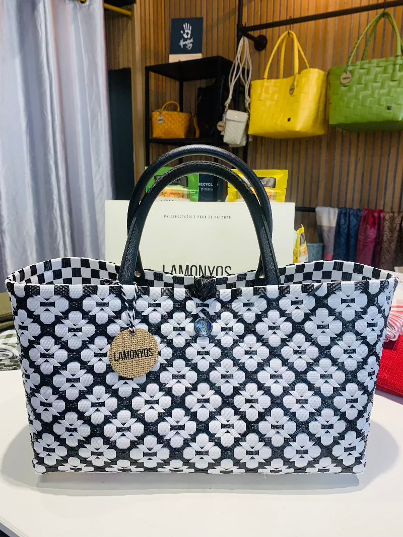 MINI MOTIF BAG SHOPPER BLANCO Y NEGRO PATTERN HANDED BY_1