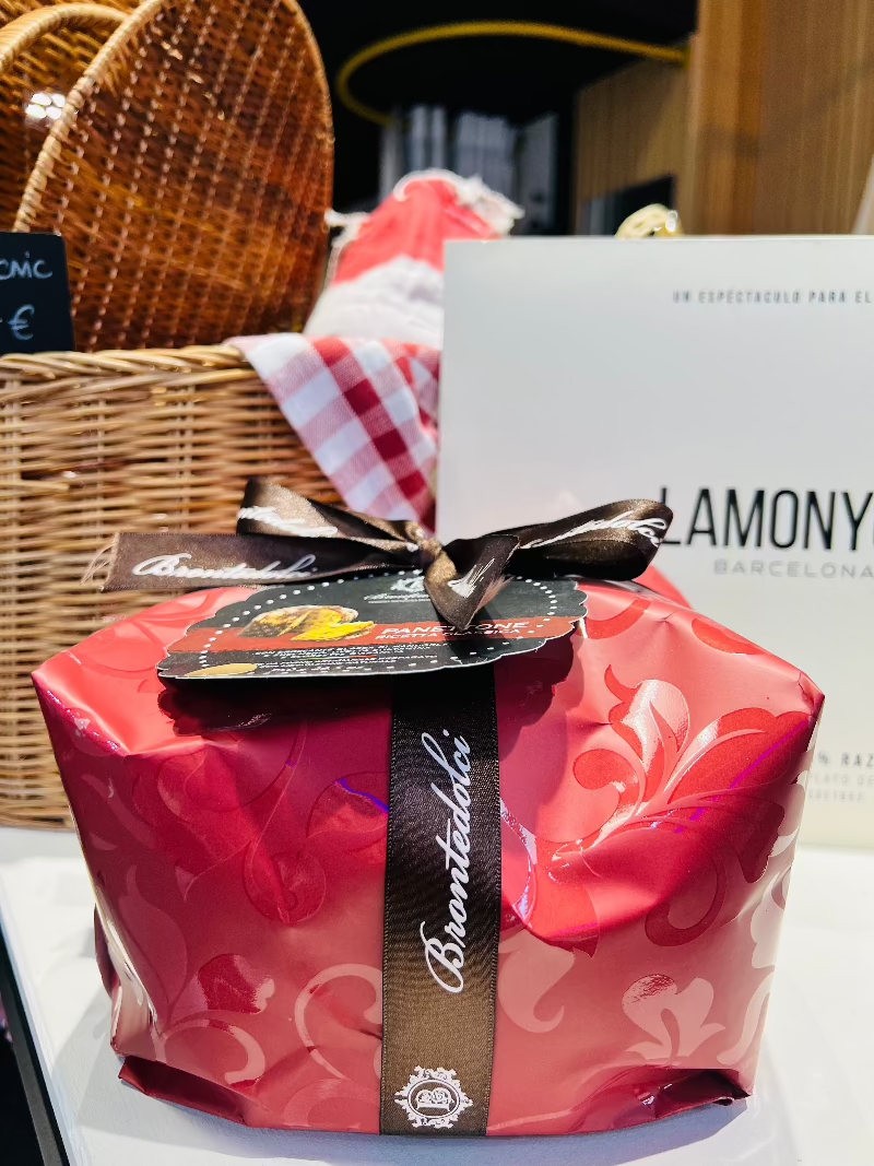 PANETTONE BRONTE AL HORNO CLASICO CON PASAS BRONTEDOLCI