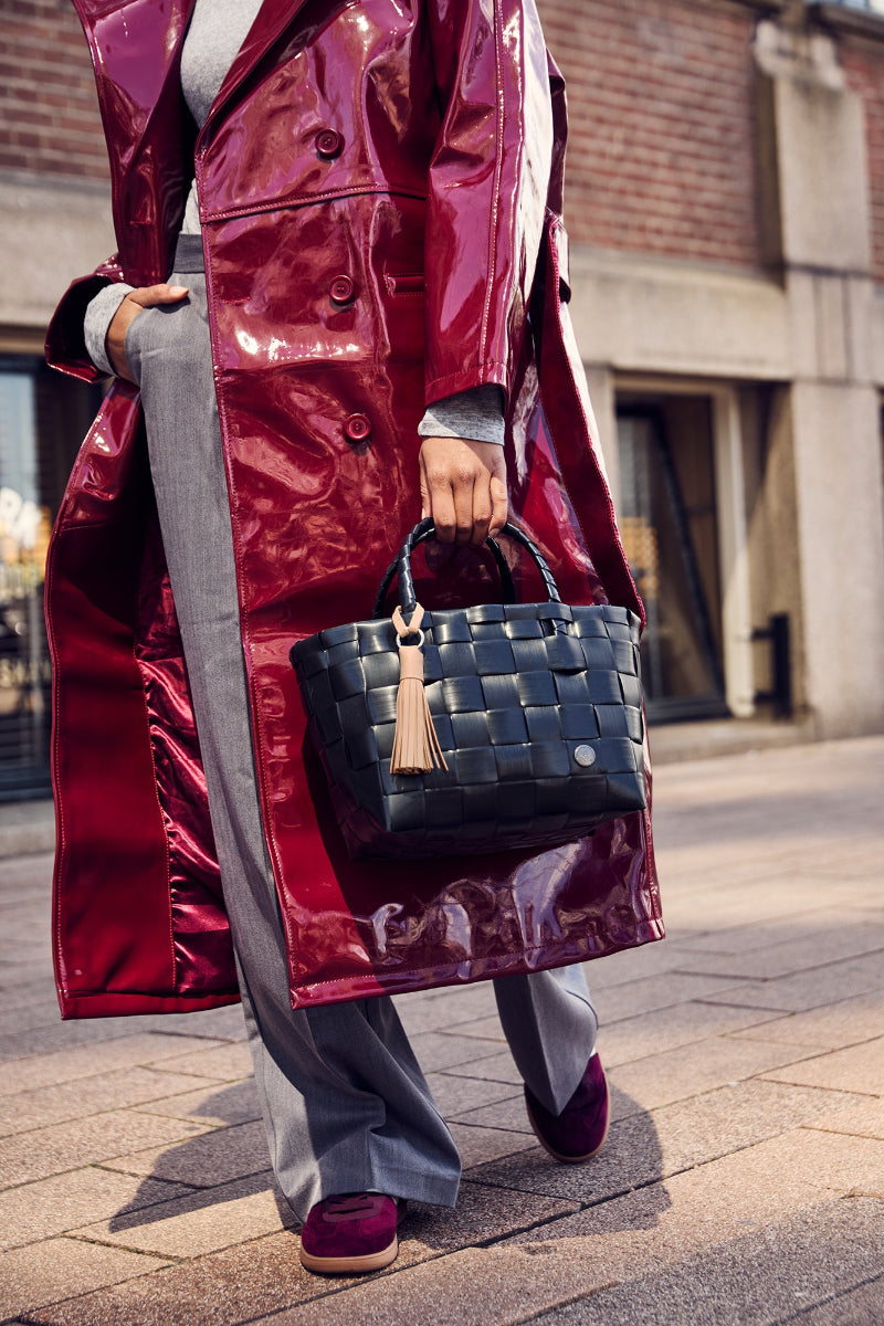 PARIS MINI PICNIC BLACK HANDED BY_3_LAMONYOS