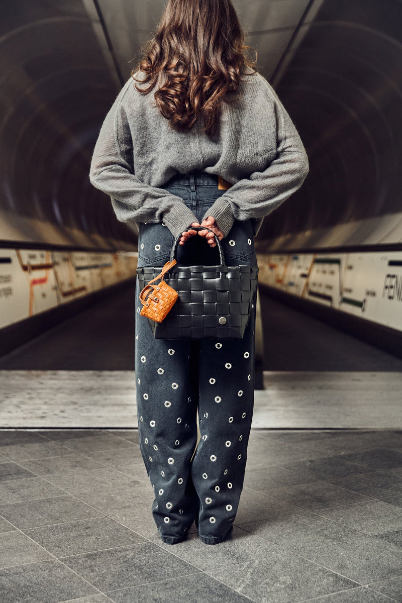 PARIS MINI PICNIC BLACK HANDED BY_7_LAMONYOS