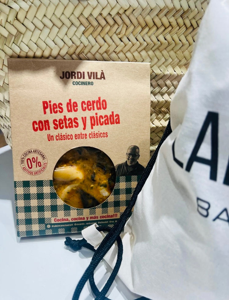 PIES DE CERDO CON SETAS Y PICADA
