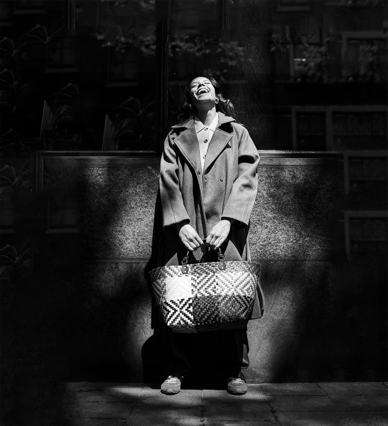 QUINN_PICNIC_SHOPPER_L_BLACK_TAUPE_CHAMPAGNE_HANDED_BY_LAMONYOS_1