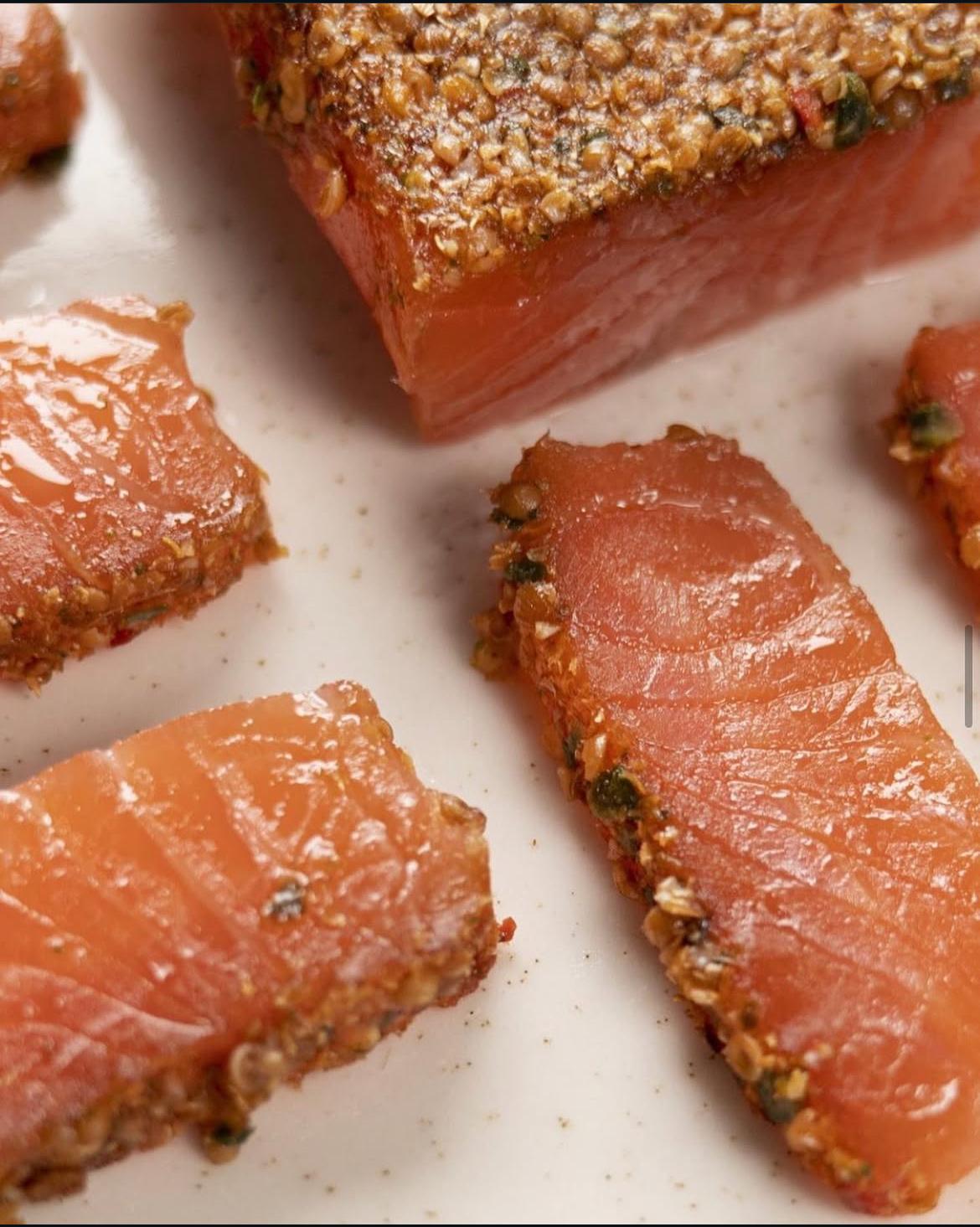 SALMON AHUMADO LINGOTE CON JALAPEÑOS Y CILANTRO 150GR. BENFUMAT